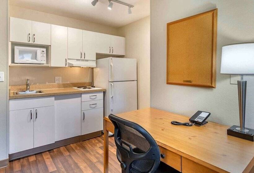 Студия Deluxe, Extended Stay America Suites  Boston  Westborough  Computer Dr