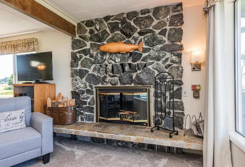스위트 킹사이즈 침대, Juan De Fuca Cottages