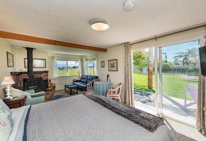 스위트 킹사이즈 침대, Juan De Fuca Cottages