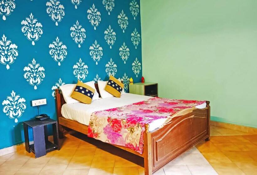 Трежместный Номер Economy, Staymaker 7th Heaven Holiday Resort
