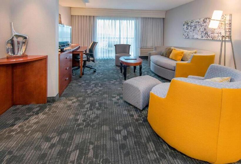 带大床的套房, Courtyard By Marriott Montgomery Prattville