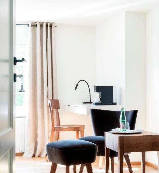Номер Deluxe, Zum Verwalter Dornbirn