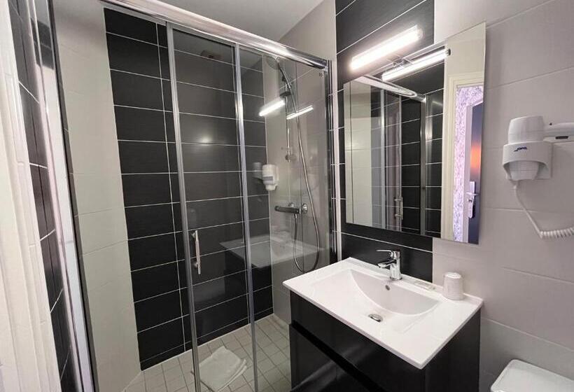 Номер Стандарт Трехместный, Hôtel Le Keroman