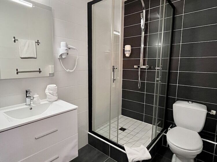 Номер Стандарт, Hôtel Le Keroman