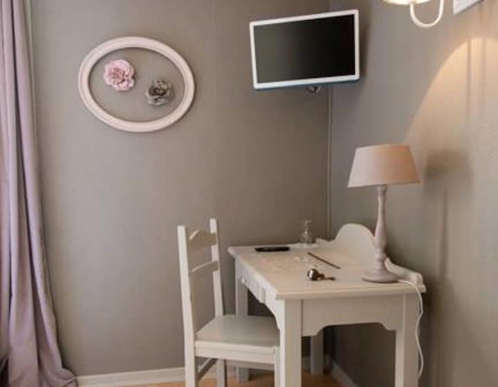 Индивидуальный Номер Классика, The Originals Boutique, Hôtel De La Balance, Montbéliard