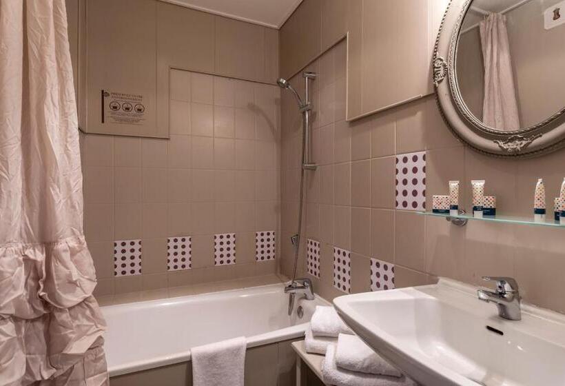 Номер Комфорт, The Originals Boutique, Hôtel De La Balance, Montbéliard