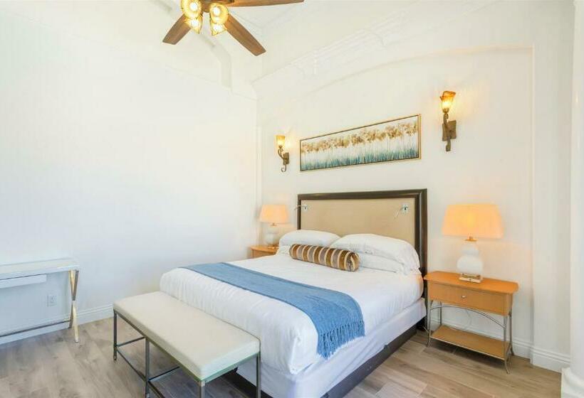 Люкс Кровать Кинг, Gaia Inn & Spa  Adult Only  Temecula Wine Country