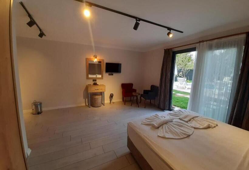 Люкс Вид на Сад, Kaya Köy Suite Otel