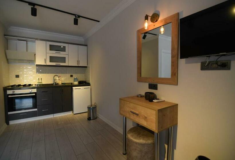 Люкс Вид на Бассейн, Kaya Köy Suite Otel