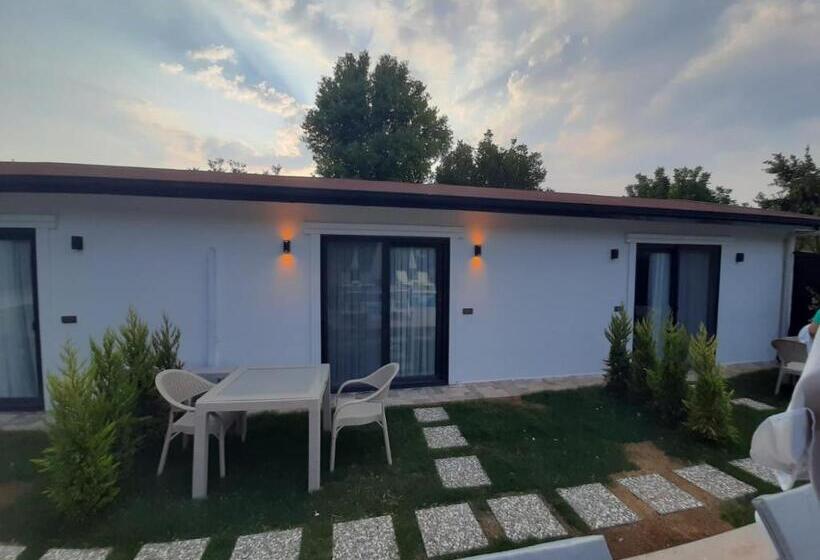 Люкс Вид на Сад, Kaya Köy Suite Otel