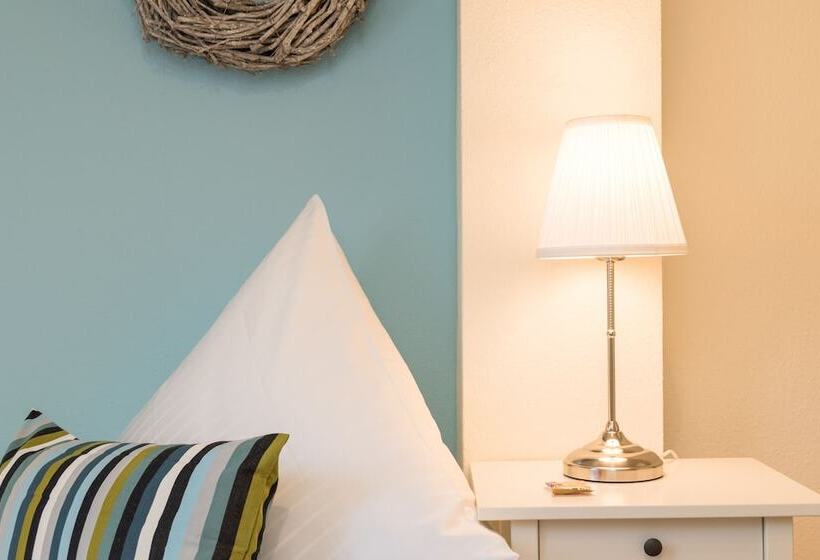 غرفة أساسية فردية, Das Frühstückshotel Büsum