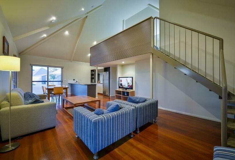 Вилла Deluxe 3 Спальни, Exmouth Escape Resort