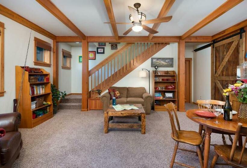 Люкс Повышенной Комфортности, Adventures From Bozeman S Perfect Location