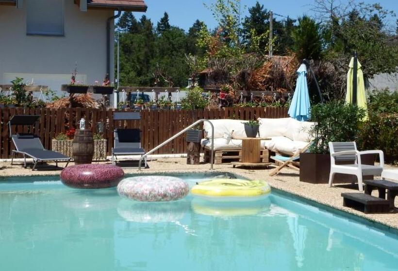 اتاق لوکس, Villa Perran Résidence