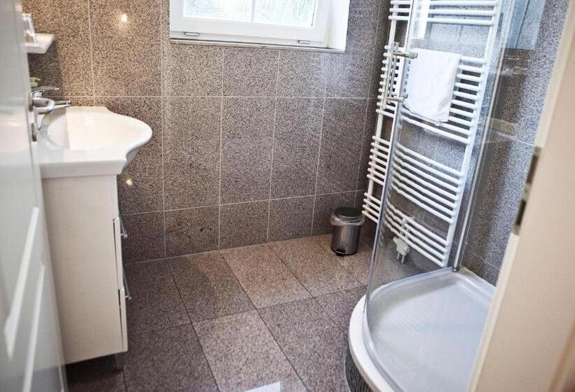 استودیوی استاندارد, Apartments Les Jardins