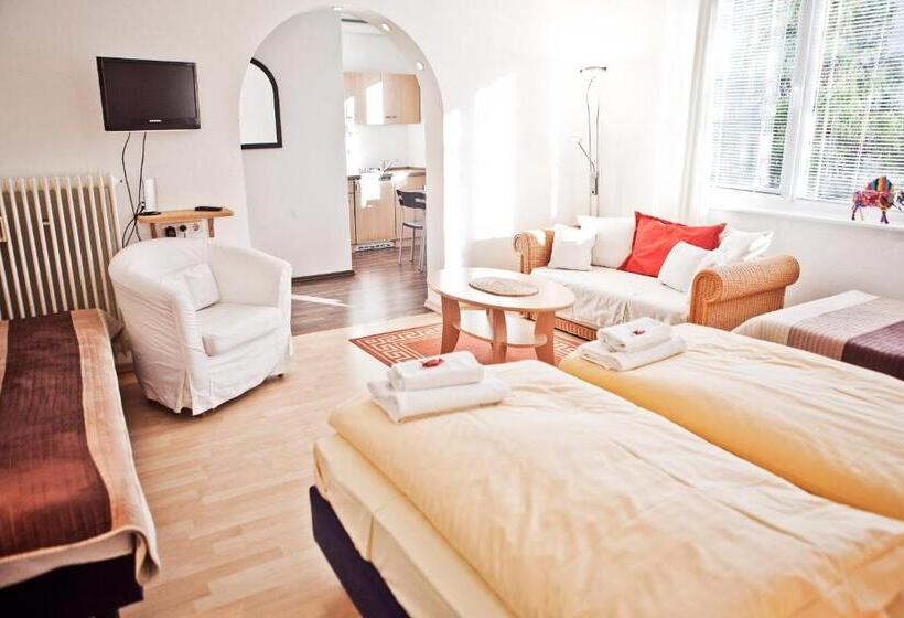 اتاق خانوادگی, Apartments Les Jardins