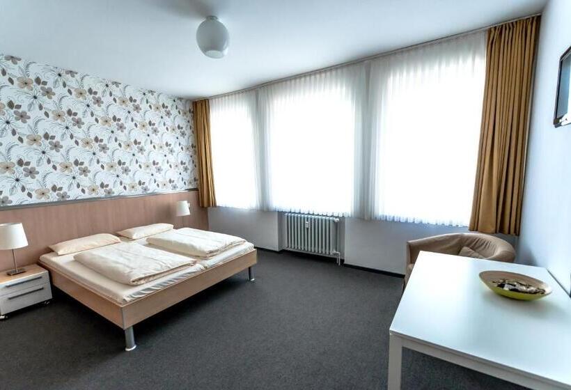 Номер Стандарт, Flämischer Hof