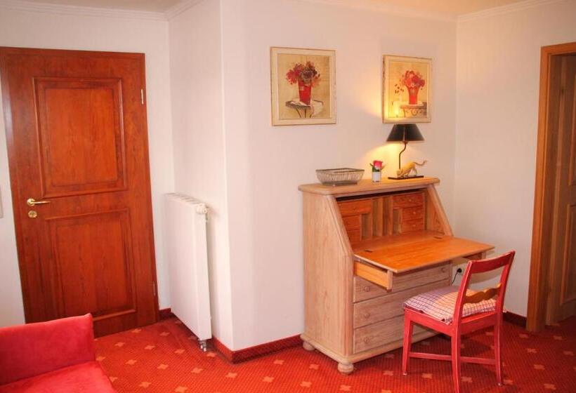 Полулюкс с Балконом, Romantik Im Hotel Villa Röhl