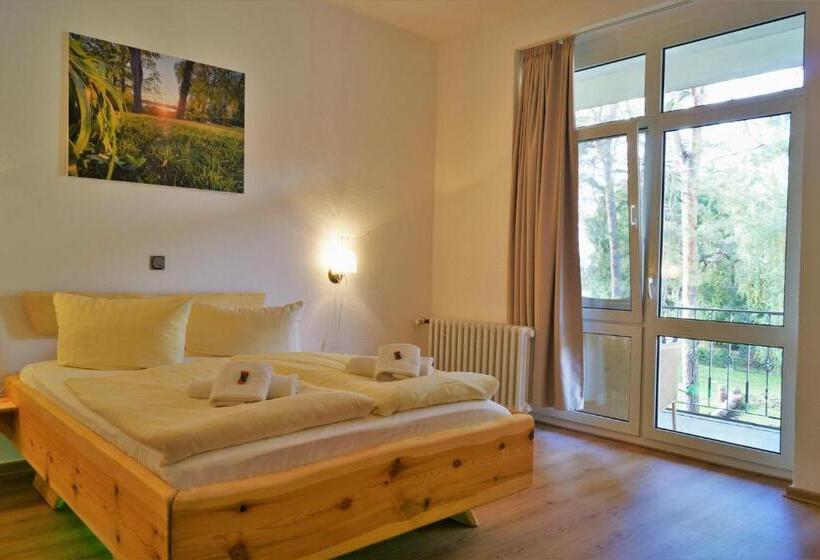 اتاق استاندارد با بالکن, Waldhotel Am See Berlin Schmöckwitz