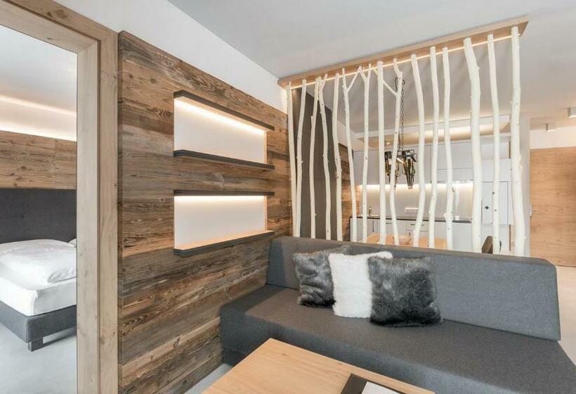 سوئیت با بالکن, Mondschein Hotel & Chalet