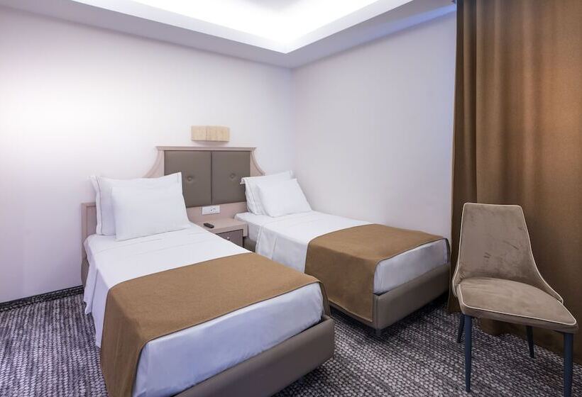 패밀리 스위트, Cronwell Platamon Resort