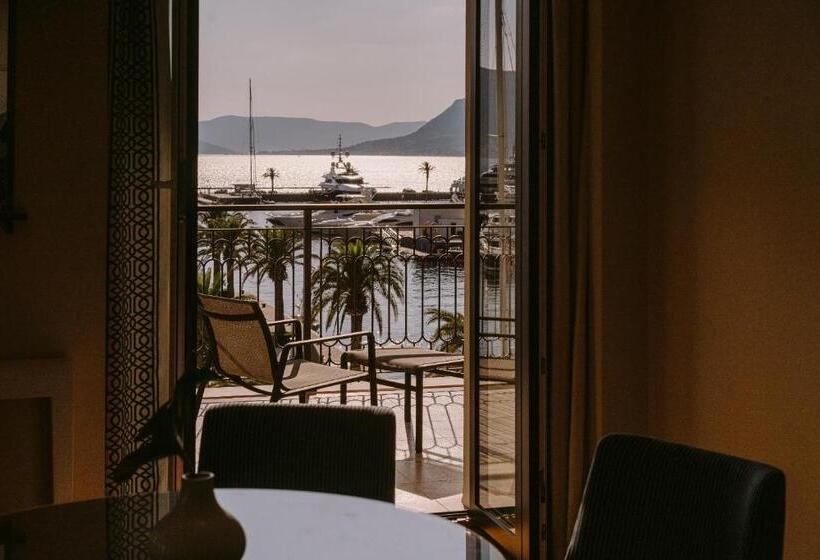 سوییت با چشم‌انداز دریا, Regent Porto Montenegro & Residences