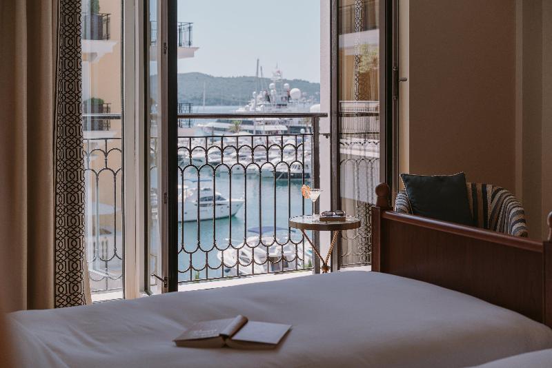 اتاق پرمیوم با چشم‌انداز دریا, Regent Porto Montenegro & Residences