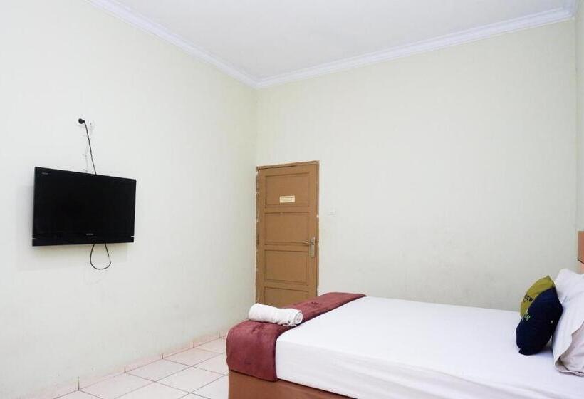 اتاق لوکس, Urbanview Hotel Platinum Parepare