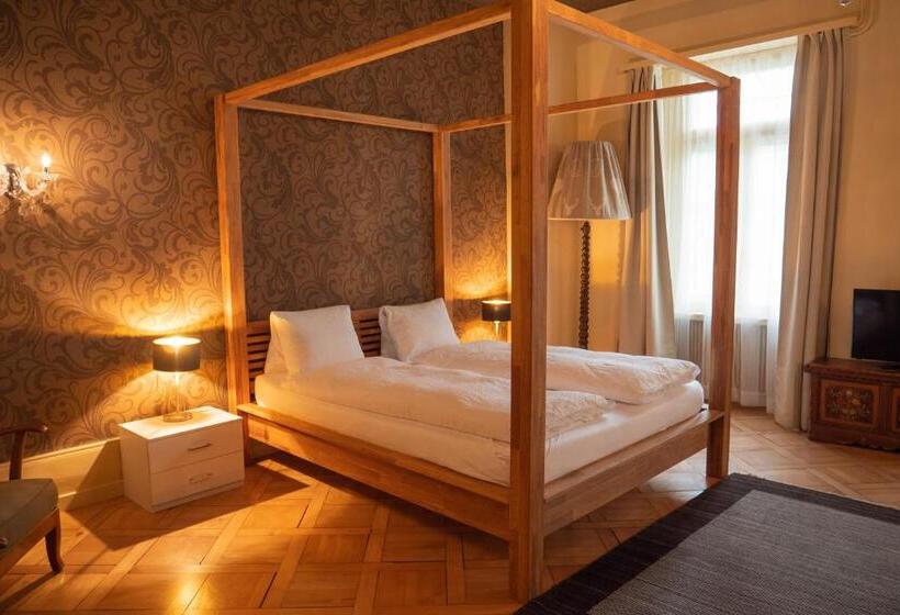 Люкс Вид на Сад, Alpenrose Hotel And Gardens