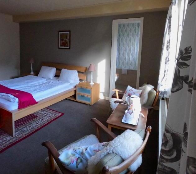 Номер Стандарт, Alpenrose Hotel And Gardens
