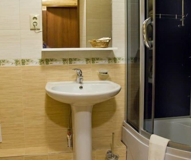 استودیوی استاندارد, Svetliy Terem