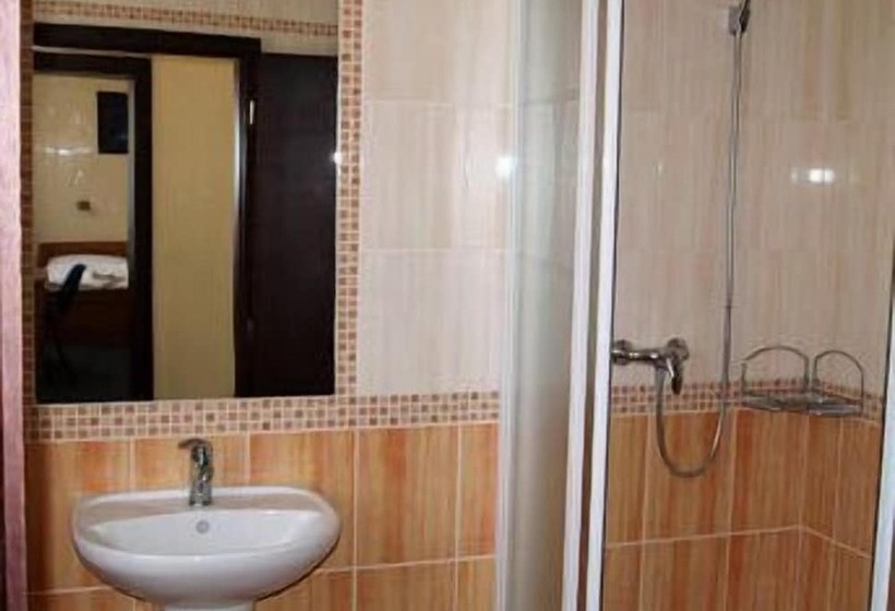 Номер Стандарт Трехместный, Parkhotel Terezín