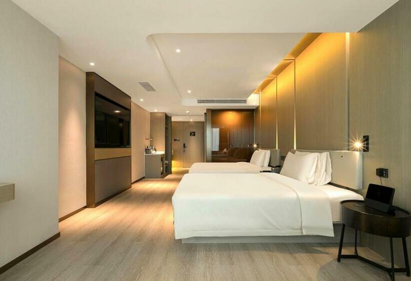 Номер Deluxe, Atour Hotel Wuhan Hankou Financial Center