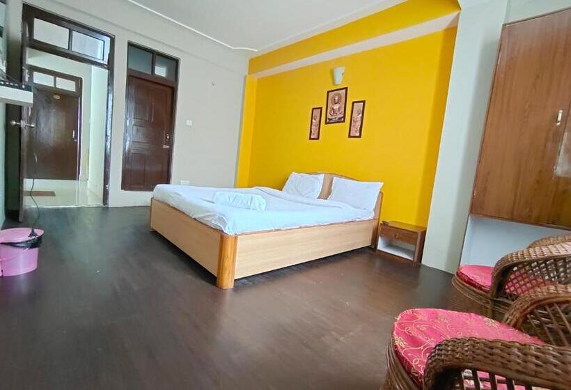 Номер Стандарт, Mayal Retreat