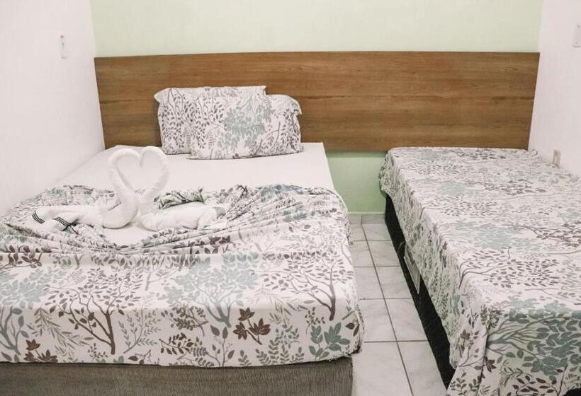 Quarto Triplo Clássico, Pousada Ilha Bela