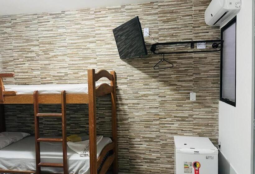 Quarto Quádruplo Estandar, Pousada Ilha Bela