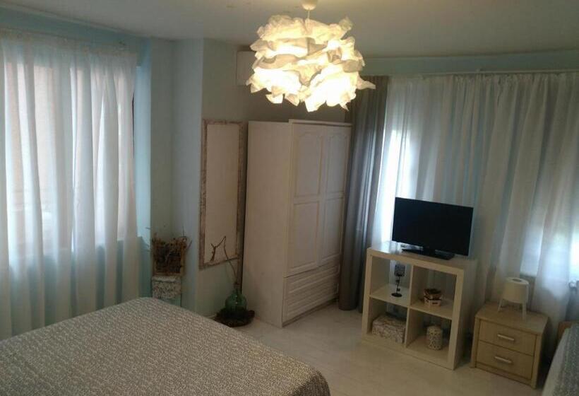 Номер Стандарт Трехместный, Guest House Mikra