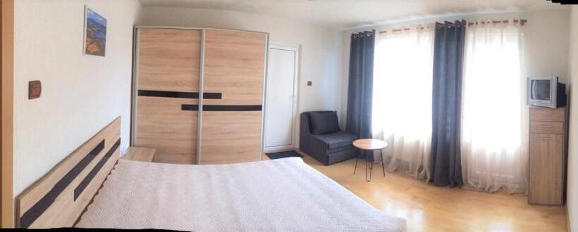 Трехместный Номер Стандарт с Балконом, Guesthouse Classic
