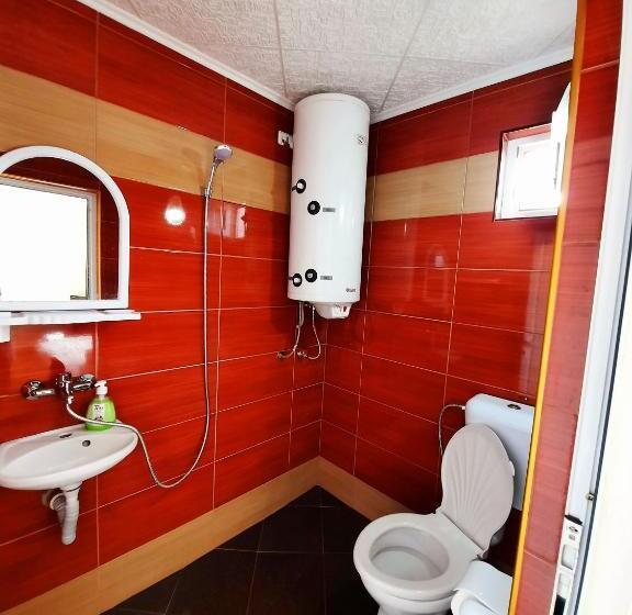 Трехместный Номер Стандарт с Балконом, Guesthouse Classic
