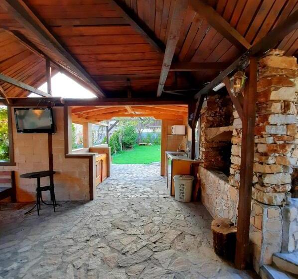 Трежместный Номер Economy, Guesthouse Classic