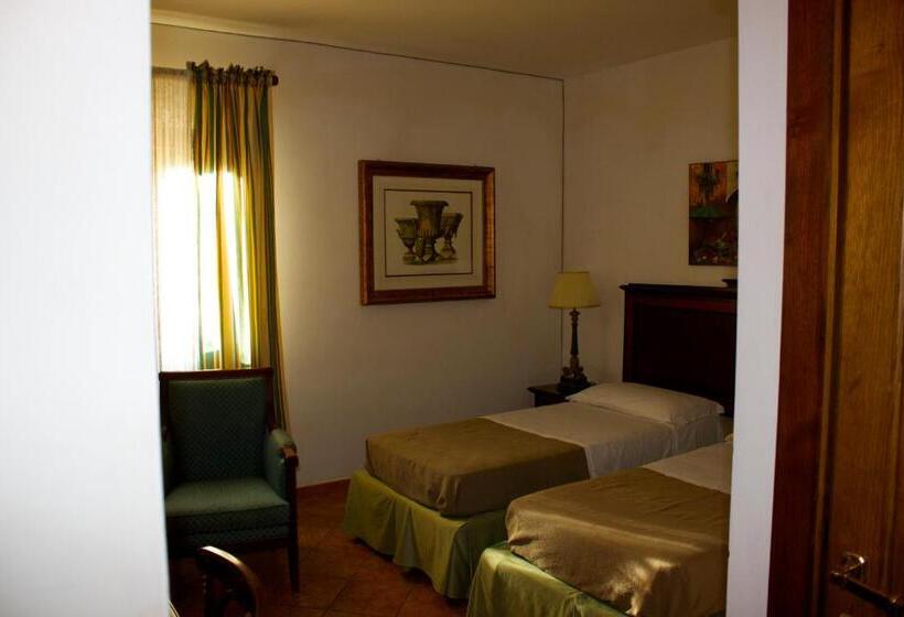 Номер Стандарт, Antico Residence Roma