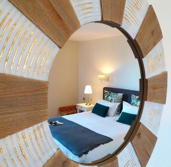 Номер Стандарт Трехместный, Hôtel Les Vieilles Tours Rocamadour