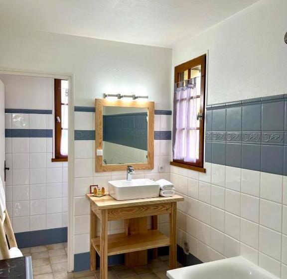 Люкс 2 Спальни, Hôtel Les Vieilles Tours Rocamadour