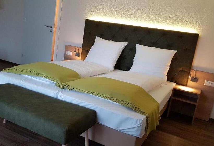 Quarto Triplo Superior, Kräuterhotel & Restaurant Heidejäger