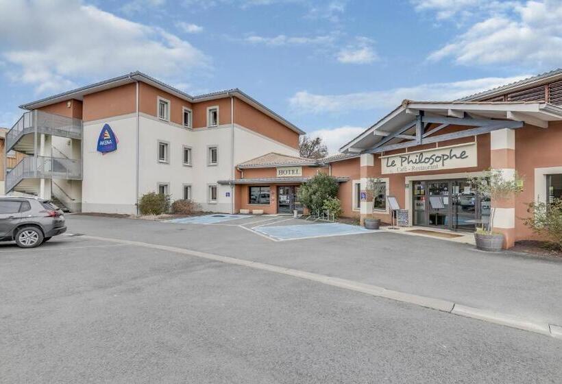 Номер Стандарт, Relais Akena La Brede