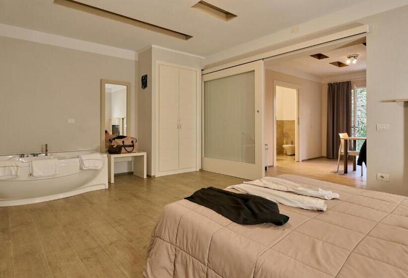 자쿠지 스위트, Relais I Piastroni