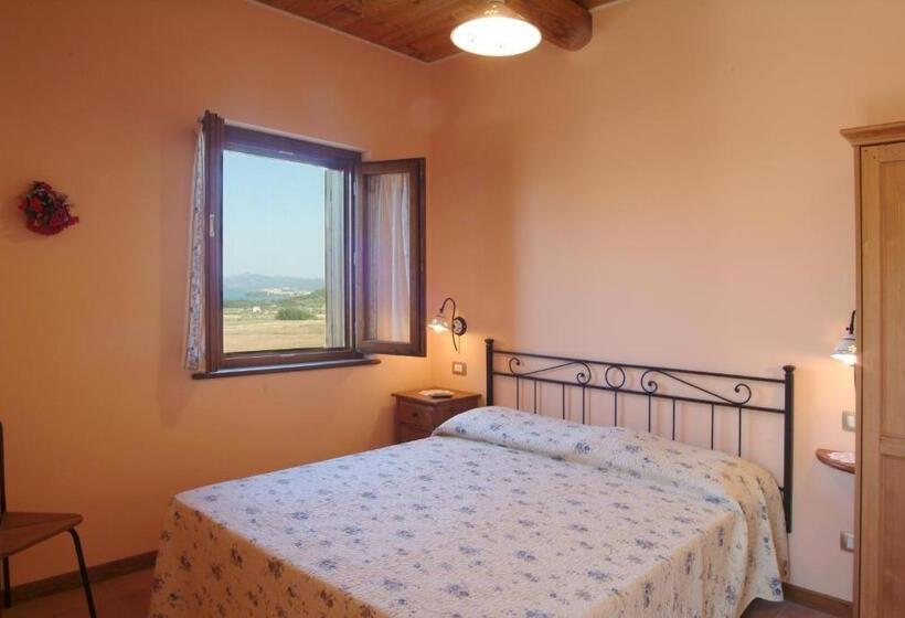 Quarto Estandar, Agriturismo Le Ginestre