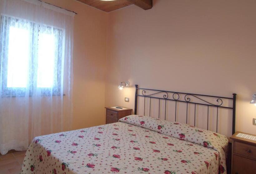 Семейный Номер, Agriturismo Le Ginestre