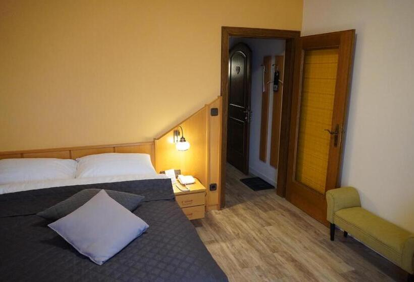 اتاق استاندارد یک نفره, Villa Martini Boutique