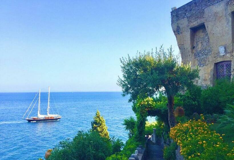 اتاق لوکس با بالکن و چشم‌انداز دریا, Villa Scarpariello Relais